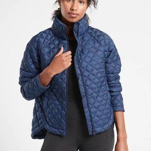 Athleta Whisper Featherless Jacket Size Medium NWT